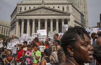 Tribunal de NY ratifica ley que prohíbe a la policía utilizar llaves de estrangulamiento