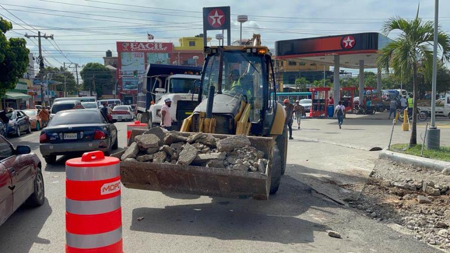 Obras Públicas interviene tramo de la avenida Isabel Aguiar afectado por lluvias