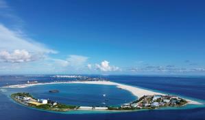 Las Maldivas, amenazadas por la subida del mar, apuestan por fortificar las islas