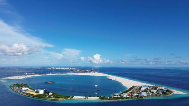 Las Maldivas, amenazadas por la subida del mar, apuestan por fortificar las islas