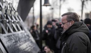 Casi el 50 % de los estadounidenses creen que se gasta demasiado dinero en Ucrania