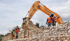 Construcción de muros de gaviones: estrategia del Gobierno en Higüey para prevenir inundaciones
