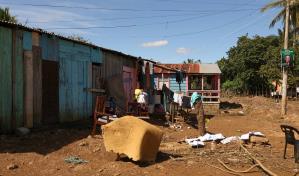 Presidente del Senado exhorta a no construir viviendas cerca de ríos y cañadas 