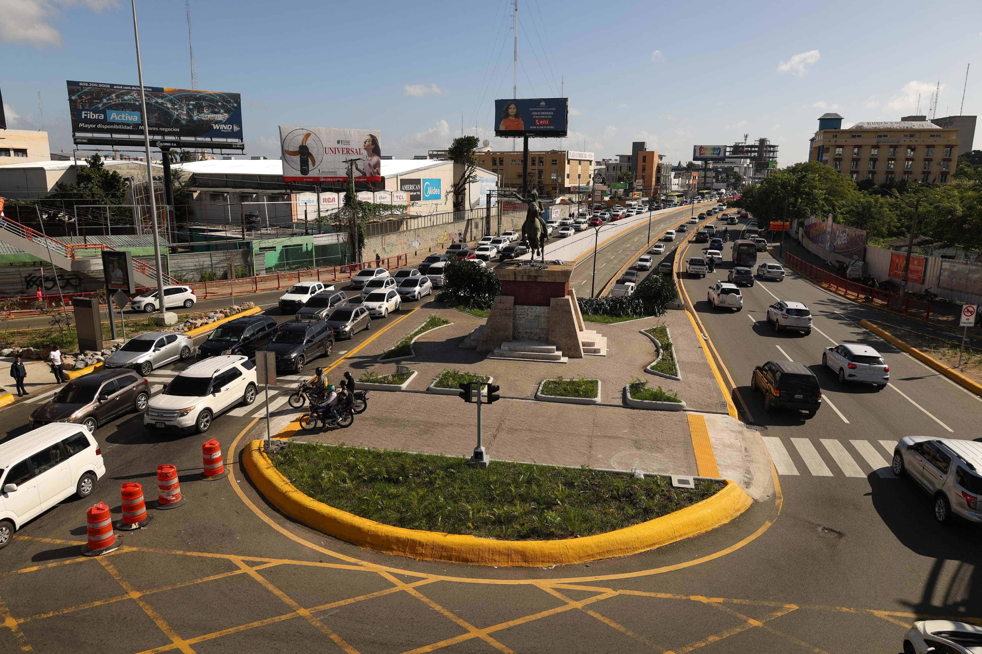 El tránsito actual en las avenidas Gomez con 27.de febrero.