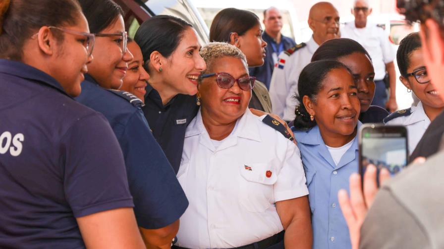 Primera dama se reúne con autoridades de Santo Domingo Oeste