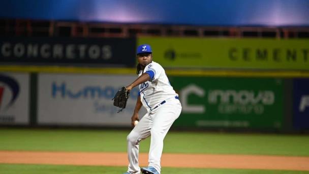 Offerman resalta la valía de Michael de la Cruz y dominio de Jairo Asencio