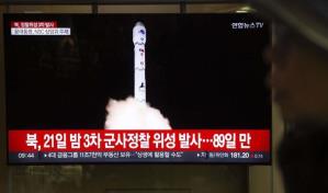 Televisión norcoreana emite imágenes del lanzamiento del satélite espía recién lanzado