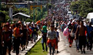 Migrantes de la caravana llegan a la frontera México-EEUU pero afrontan nuevos obstáculos
