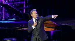 Luis Miguel habr&iacute;a sido hospitalizado por supuestos problemas card&iacute;acos en Nueva York