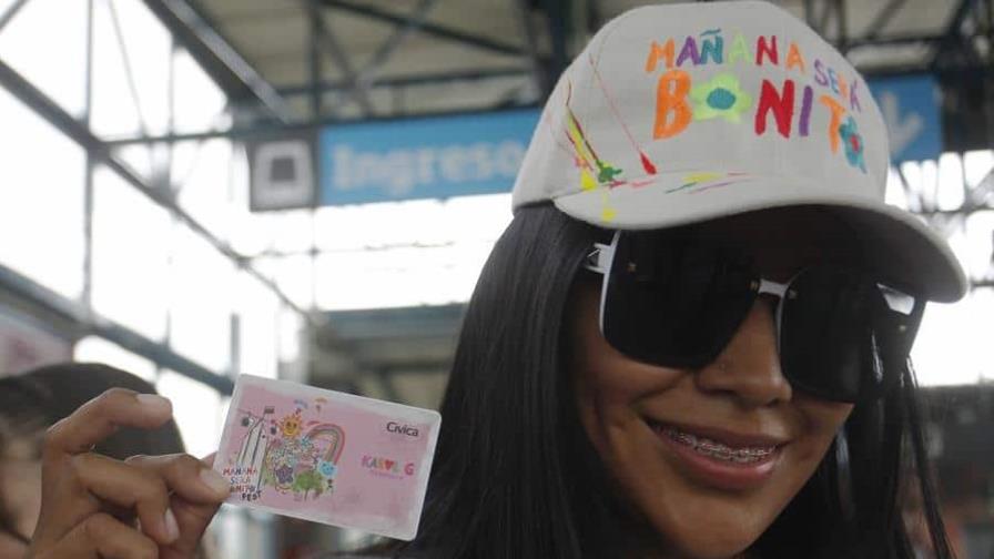 Metro de Medellín lanza tarjeta conmemorativa de Karol G previo a concierto