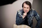 El cantante Raphael está fenomenal y su recuperación es estupenda, según su esposa El cantante Raphael está fenomenal y su recuperación es estupenda, según su esposa
