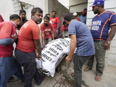 Incendio en Pakistán deja 10 muertos y 22 heridos