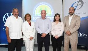 La fábrica Volkswagen Camiones y Buses reconoce a Avelino Abreu, SAS