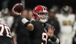 Ridder se repone de dos intercepciones para liderar a Falcons en triunfo sobre Saints