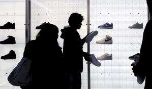 Se prevé que más compradores en EE.UU. opten por pago aplazado; analistas advierten riesgo