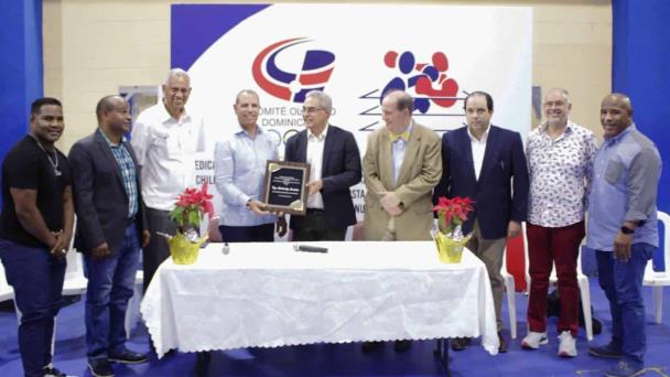 Federación de Boxeo reconoce a Bautista y pide reconciliación olímpica