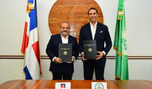 Adozona y Utesa firman acuerdo para impulsar estudios y programas para zonas francas