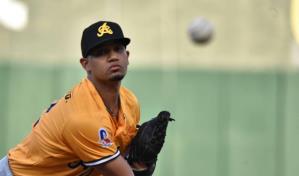 Lanzador aguilucho Gerson Garabito se disculpa por bolazo a Jorge Alfaro