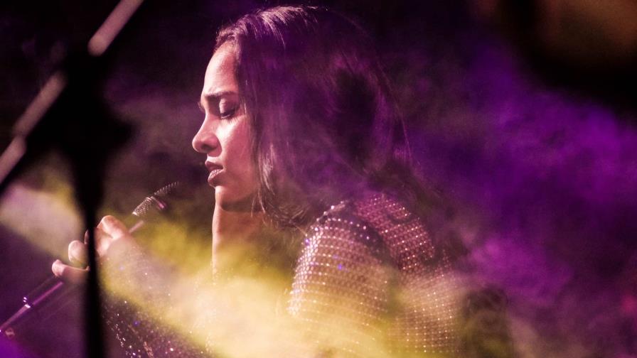 Paloma Richiez presentó su concierto “Utopía” a casa llena en Casa de Teatro Paloma Richiez presentó su concierto “Utopía” a casa llena en Casa de Teatro