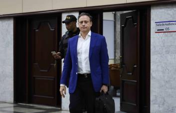 Jean Alain Rodriguez insiste grillete le causa afección en el tobillo; médicos legistas confirmarán