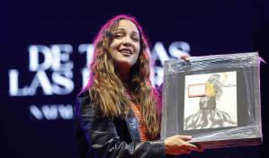 Natalia Lafourcade presenta su libro De todas las flores en la FIL de Guadalajara