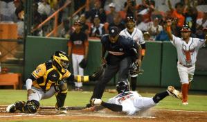 Los Toros defienden el quinto lugar y hunden más a las Águilas