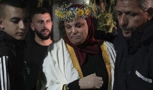 La prisionera palestina encarcelada más conocida, cuenta su detención tras ser liberada