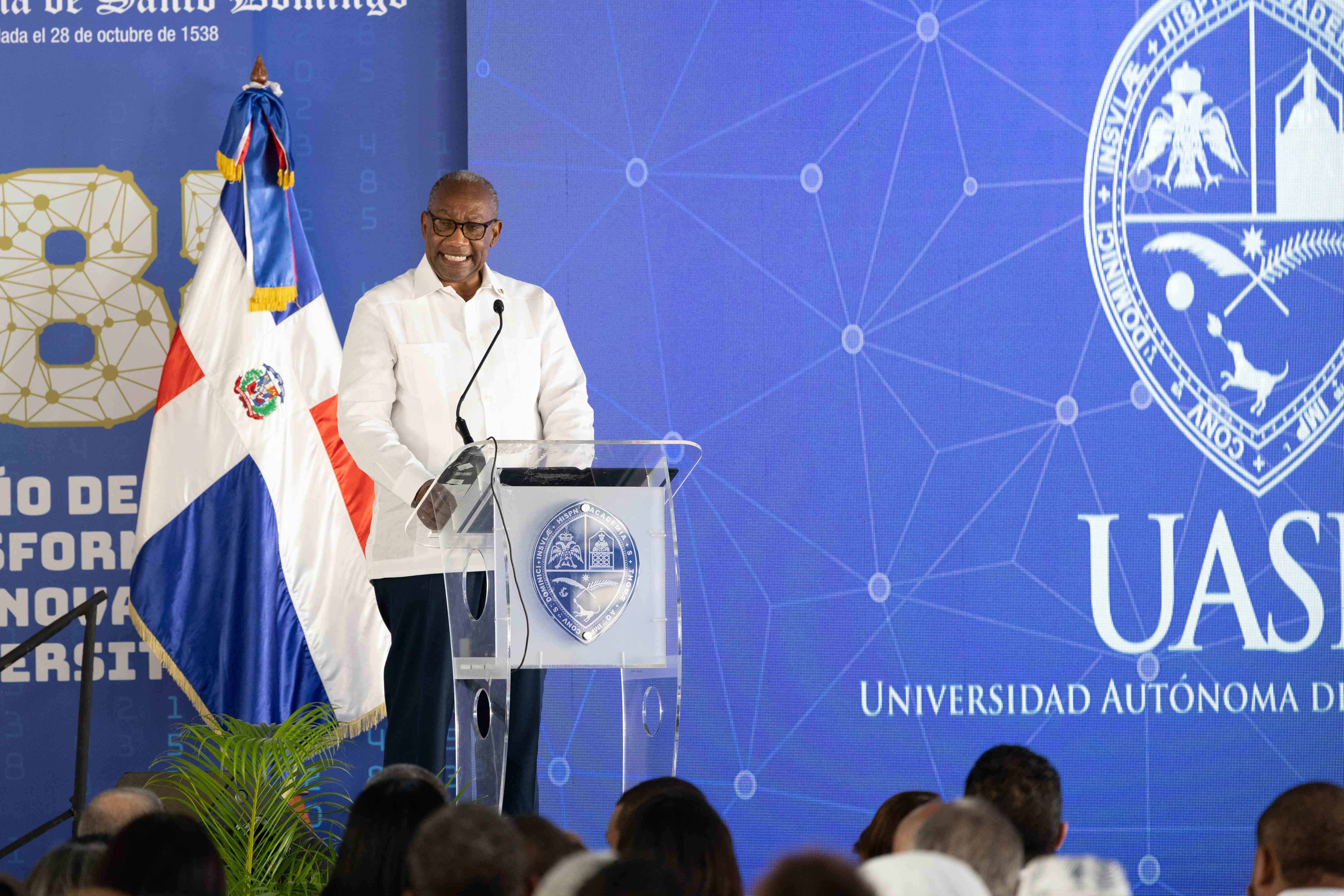 El presidente Abinader inauguró el Liceo Experimental Mercedes López López