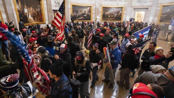 Trump puede ser acusado en lo civil por el asalto al Capitolio, según tribunal de EEUU