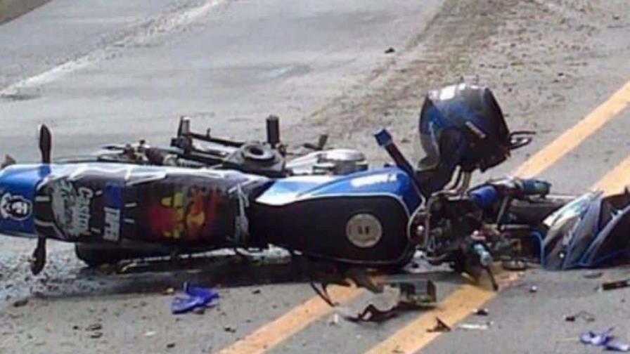 Hombre gravemente herido tras accidente entre una yipeta y una motocicleta en San Pedro de Macorís