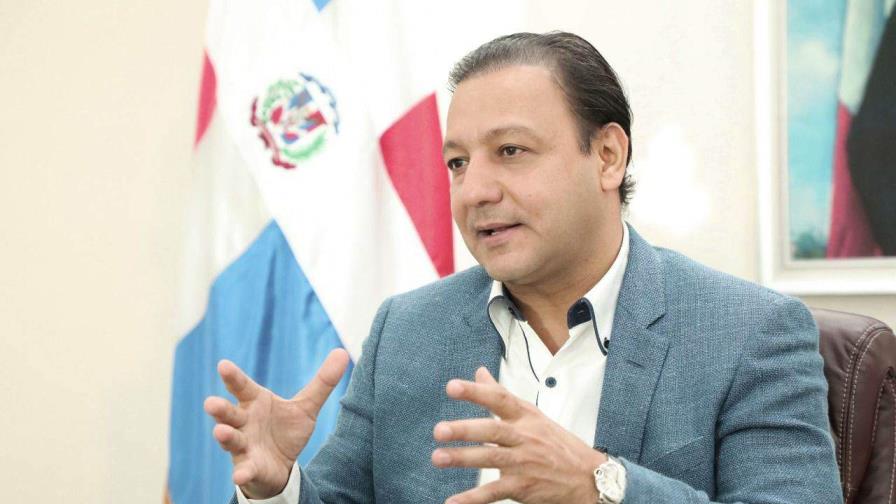 Abel Martínez afirma que el Gobierno ya escogió a Napoleón Estévez como presidente del TC