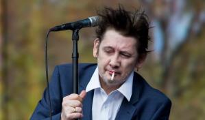Shane MacGowan: una vida al límite al servicio del punk, la cultura de taberna e Irlanda