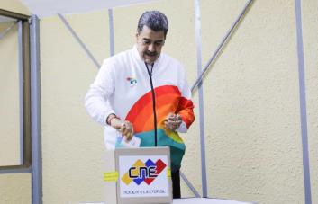 Venezolanos votan en referendo sobre la disputa con Guyana por el Esequibo