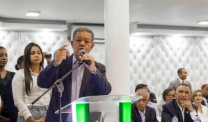 Leonel felicita a Trajano Potentini por elecciones del CARD faltando votos por computar