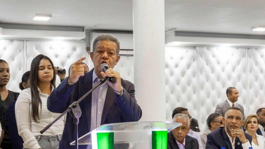 Leonel felicita a Trajano Potentini por elecciones del CARD faltando votos por computar