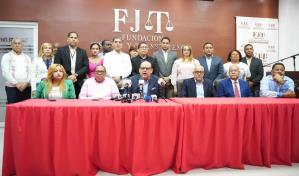 Trajano Potentini pide serenidad y respeto en elecciones del Colegio de Abogados