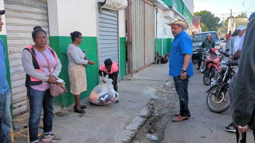 Alcaldía desaloja puestos que tenían haitianos en las calles de Dajabón