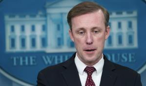 EEUU dice que conversa con sus aliados sobre fuerza naval para proteger barcos en el Mar Rojo