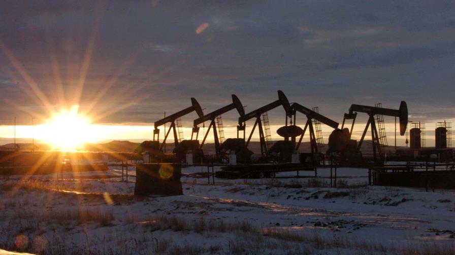 El petróleo de Texas abre semana en 73.11 dólares el barril