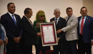 El Senado reconoce a Fefita la Grande por su trayectoria musical y aporte a la cultura