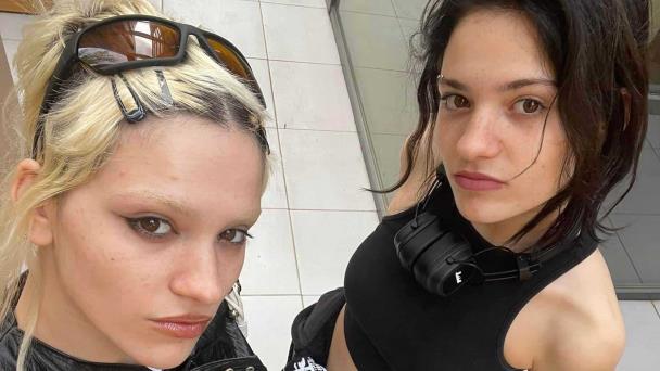 Gemelas separadas al nacer se reencuentran 19 años después gracias a un vídeo de TikTok