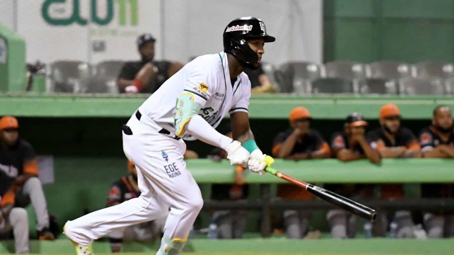 Las Estrellas vencen a los Toros del Este y Raúl Valdés en el Tetelo Vargas