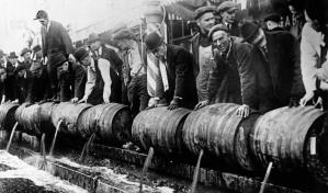 Noventa a&ntilde;os de la abolici&oacute;n de la Ley Seca, una paradoja americana sobre el alcohol