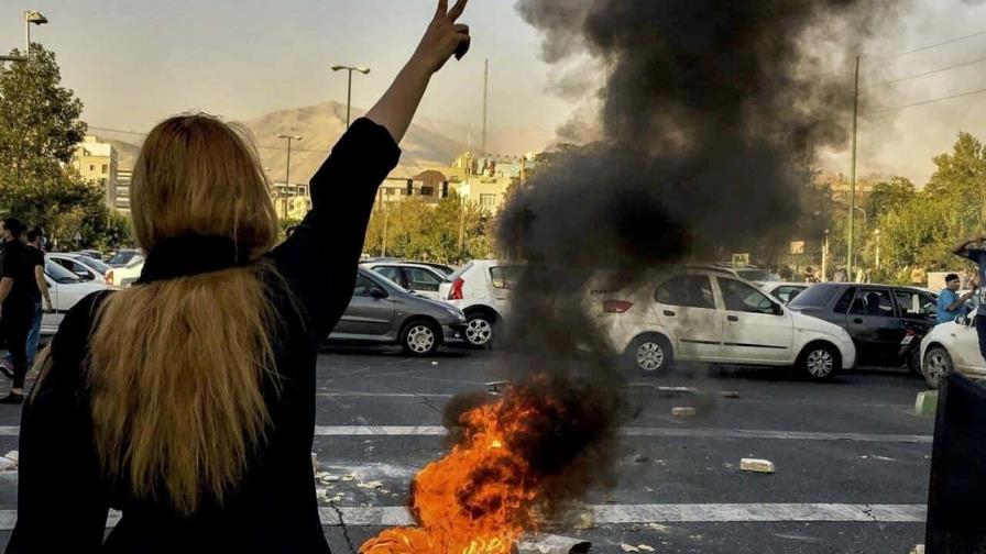 Cómo las autoridades iraníes utilizan la violación y la violencia sexual para aplastar las protestas