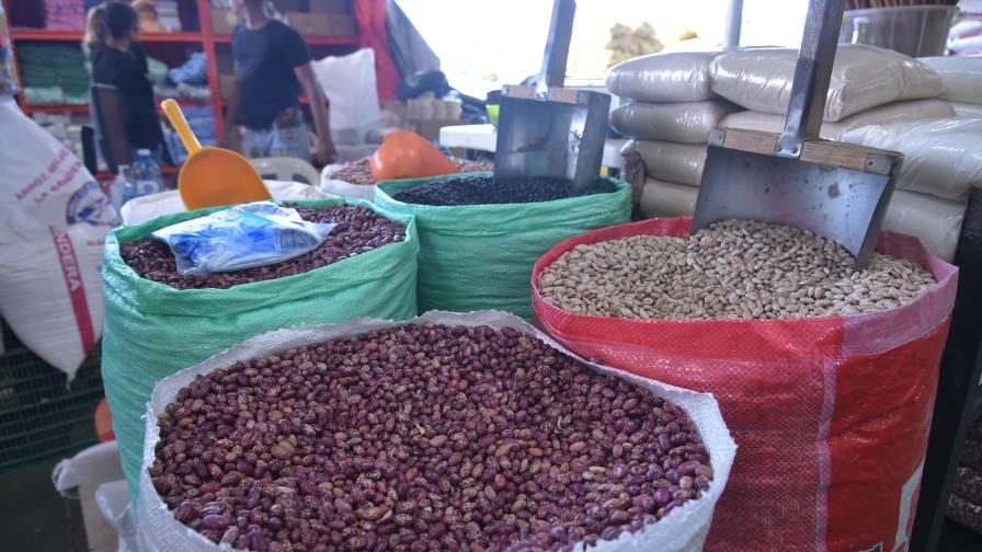 La inflación interanual baja al 4 %; cerraría el año dentro del rango meta La inflación interanual baja al 4 %; cerraría el año dentro del rango meta