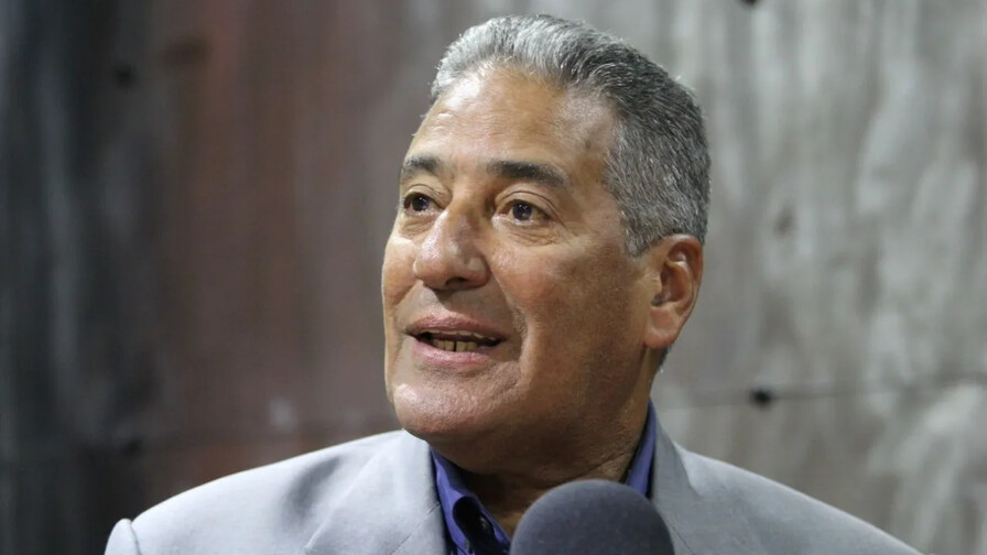 No solo a Nin&iacute; C&aacute;ffaro, se&ntilde;or presidente