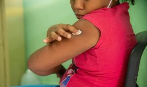 Proyectan vacunar contra el papiloma a 300 mil niñas con edades entre 9 y 14 años