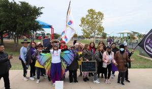 Fundaci&oacute;n De Mujer a Mujer realiza caminata en contra de la Violencia Dom&eacute;stica