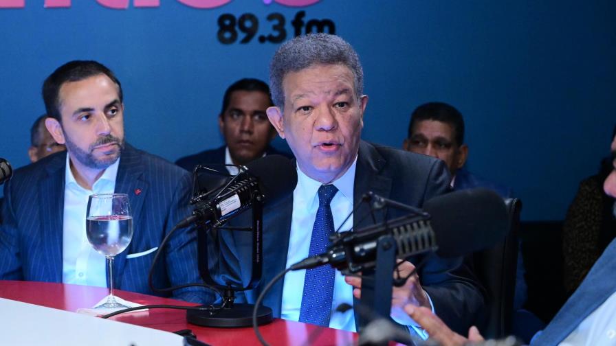 Leonel Fernández reprocha al gobierno el exceso de préstamos
