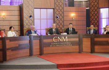Inhibiciones, llanto e interpelaciones, durante entrevistas a aspirantes al Tribunal Constitucional